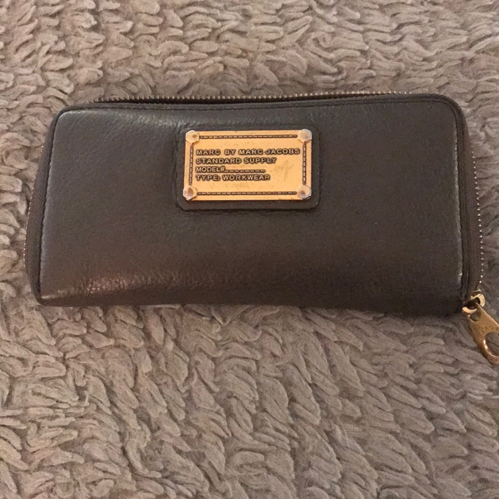 Marc by Marc Jacobs grey wallet